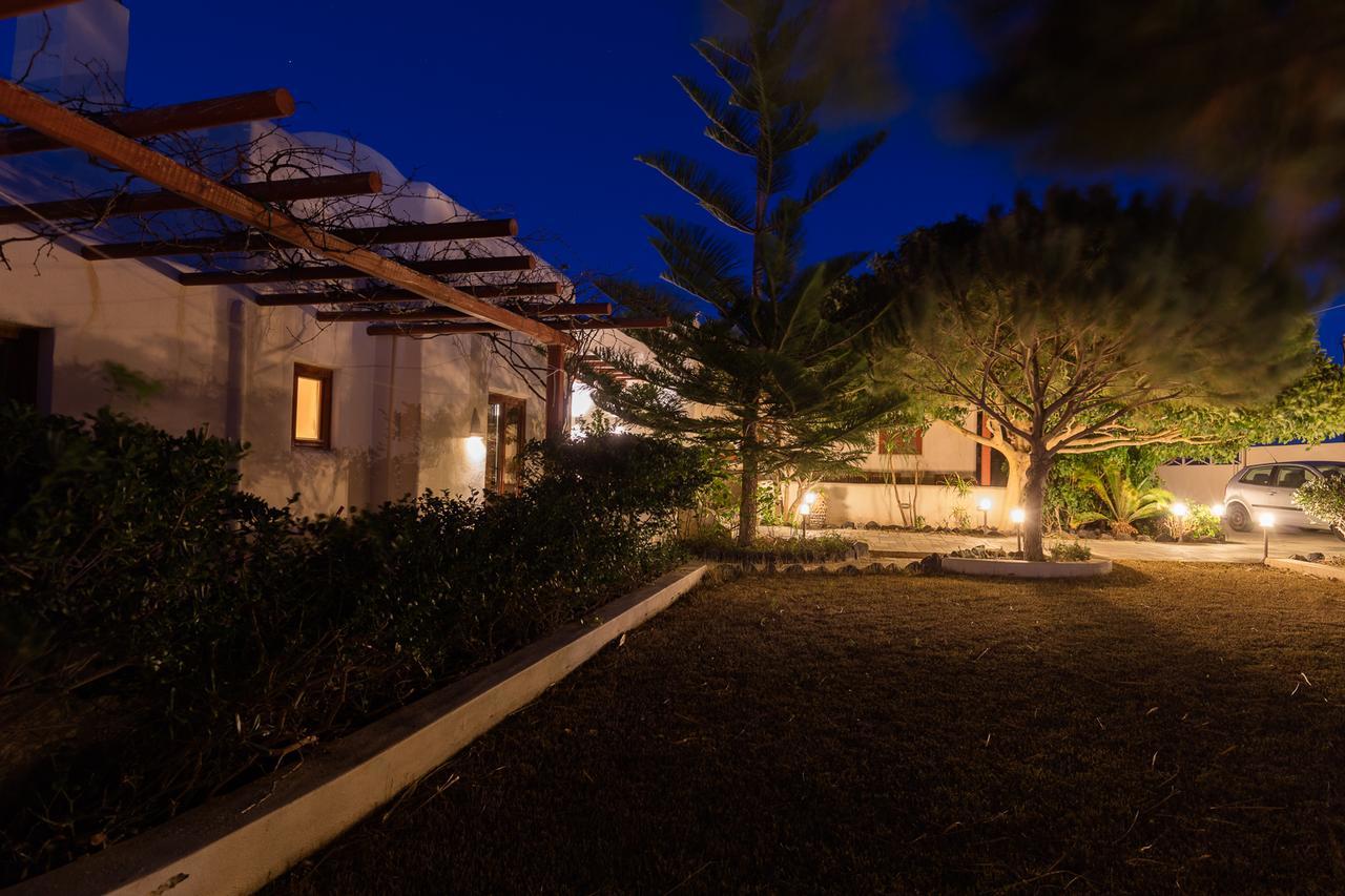 Aquaria Villa Karterados  Buitenkant foto